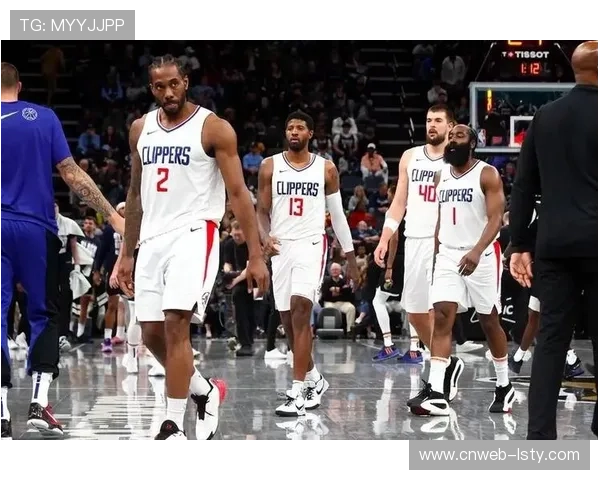 快船迎比尔回归组成新三巨头 面临年龄与速度挑战 快船迎比尔回归组成新三巨头 面临年龄与速度挑战