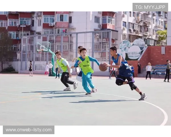 本土青少年球员的偶像见面会:与国际球星互动经历 本土青少年球员的偶像见面会:与国际球星互动经历