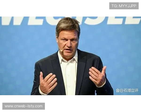 卡洛斯・普拉特斯赛后嘲讽伊恩・加里，批评其出拳缺乏力量